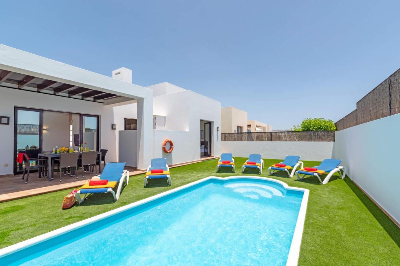 Villa Janubio By Villa Plus Плая Бланка Екстериор снимка